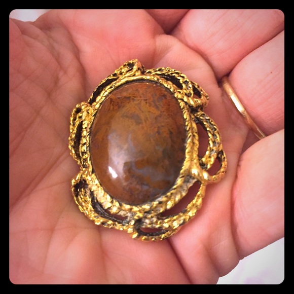 Vintage Jewelry - ❌SOLD❌ RARE Vintage Gold Plated Oval Jasper Brooch